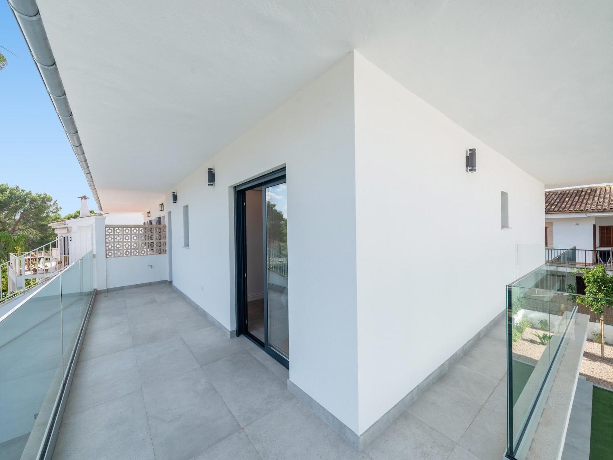 Modern With Pool *